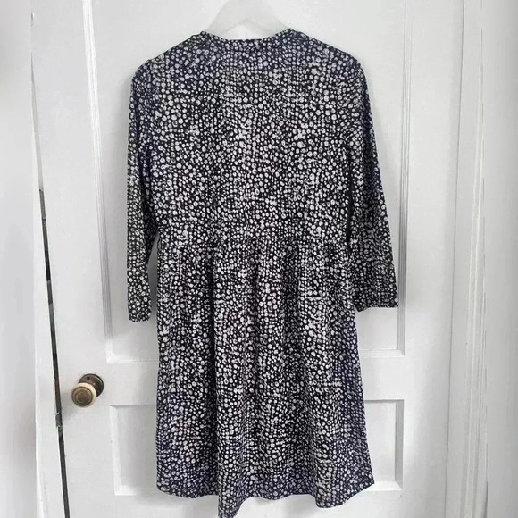 Bae. The Label
UNDER WRAPS MATERNITY NURSING
DRESS in SHADOW PRINT - Picture 2 of 7